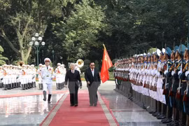 Lễ đón trọng thể Tổng Bí thư, Chủ tịch nước Lào Bounnhang Vorachith