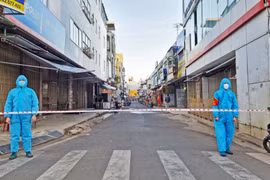 Test nhanh 41 trường hợp dương tính, phong tỏa tạm thời Trung tâm Thương mại Pleiku