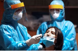 Sáng 21/12: Gần 1.100 ca Covid-19 đang thở máy và ECMO; TP. Hồ Chí Minh rà soát tất cả người nhập cảnh là F0 từ ngày 28/11