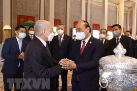 Hoàng gia Campuchia tổ chức trọng thể lễ đón Chủ tịch nước