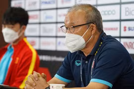 HLV Park: Ngày mai sẽ là một trận đấu đẹp của đội tuyển Việt Nam