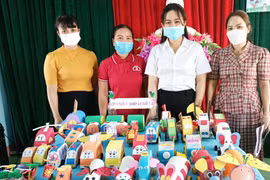 Giáo viên mầm non làm đẹp trường lớp