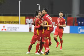 Các "ngôi sao" lập siêu phẩm giúp Việt Nam thắng tưng bừng