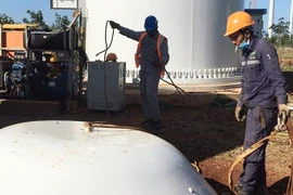 Ia Grai: Rơi thiết bị khi lắp ráp trụ điện gió, 1 công nhân bị thương