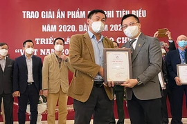 Báo Gia Lai đạt giải A bìa báo Tết ấn tượng 2021