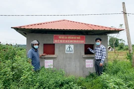Nỗ lực thu gom rác thải nguy hại