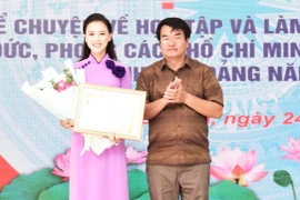 Thí sinh Đặng Thị Hoài Thương đạt giải nhất Hội thi kể chuyện về Bác