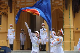 Thượng cờ kỷ niệm 55 năm thành lập ASEAN