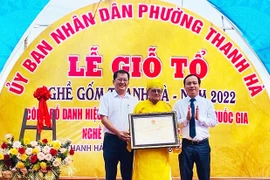 Làng gốm Thanh Hà đón nhận danh hiệu Di sản văn hóa phi vật thể quốc gia