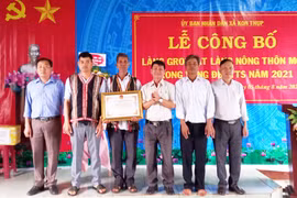 Làng Groi đạt chuẩn nông thôn mới