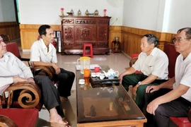 Pleiku: Thăm, tặng quà các gia đình nạn nhân bị nhiễm chất độc da cam/Dioxin