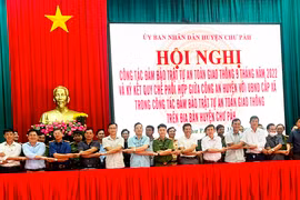 Chư Păh: Ký kết quy chế phối hợp công tác đảm bảo trật tự an toàn giao thông