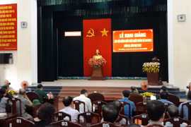 Quân khu 5: Khai giảng lớp bồi dưỡng kiến thức quốc phòng và an ninh đối tượng 2, khóa 92