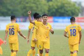 Câu lạc bộ bóng đá Đak Lak giành trọn 3 điểm trên sân Thanh Trì