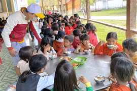 Gia Lai: Kiểm tra công tác huy động học sinh đến trường và duy trì sĩ số