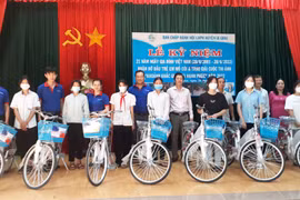 Điểm tựa của trẻ mồ côi