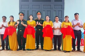 Trung đoàn Kinh tế-Quốc phòng 710 bàn giao "Nhà đồng đội"