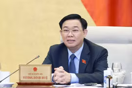 Chủ tịch Quốc hội Vương Đình Huệ chúc mừng tân Chủ tịch Thượng viện Nhật Bản Hidehisa Otsuji