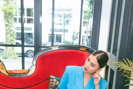 "Bộ đôi phù thủy sắc màu" gợi ý trang phục dạo phố mùa thu