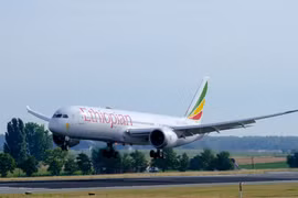 Phi công ngủ gật, quên hạ cánh ở độ cao hơn 10.600 m