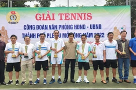 Giải quần vợt Công đoàn Văn phòng HĐND-UBND TP. Pleiku: Cặp đôi Sư 320 giành giải nhất