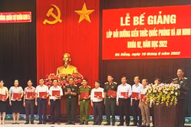 Gia Lai: 18 cán bộ hoàn thành chương trình bồi dưỡng kiến thức quốc phòng và an ninh đối tượng 2