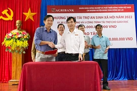 Agribank-Chi nhánh Đông Gia Lai ký thỏa thuận nguyên tắc phối hợp dịch vụ thu hộ học phí