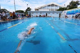 Pleiku: 75 vận động viên tham gia Giải bơi "Đường đua xanh"