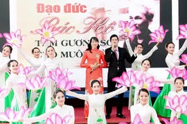 Học Bác qua những câu chuyện cảm động, ý nghĩa