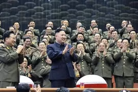 Triều Tiên đưa thêm 2 bệ phóng tên lửa ra bờ biển