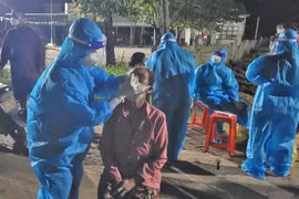 Lặng thầm phía sau cuộc chiến chống dịch