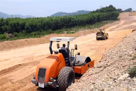 Chính phủ quyết định chỉ định thầu xây lắp 12 dự án cao tốc Bắc-Nam