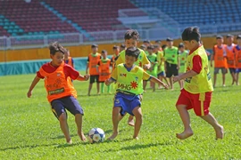 CLB Hoàng Anh GIa Lai : Sôi động ngày hội tuyển sinh cầu thủ "nhí"