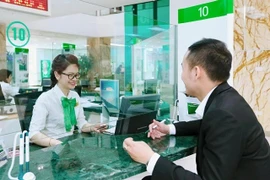 Choáng vì phí SMS Banking Vietcombank đắt "cắt cổ" lên tới 77.000/tháng