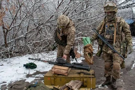 Ukraine nói Nga mất 4.300 binh sĩ, hàng trăm xe tăng và máy bay