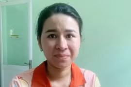 Lời khai của người phụ nữ rút dao cướp tiệm vàng ở quận 1 - TP. Hồ Chí Minh