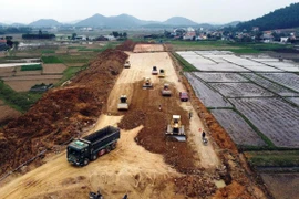 Bộ GTVT: Các tỉnh công bố, quản lý giá vật liệu cao tốc Bắc-Nam