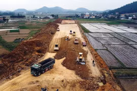 Bộ GTVT: Các tỉnh công bố, quản lý giá vật liệu cao tốc Bắc-Nam