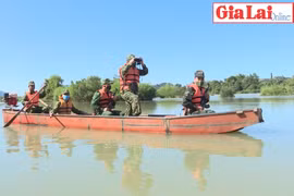 Những người gác phên giậu ngày xuân