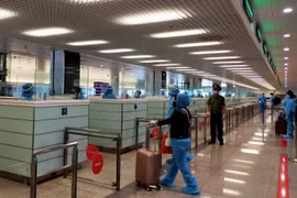 Cấp phép bay chở công dân Việt Nam về nước, không yêu cầu bất kỳ văn bản xét duyệt nhân sự