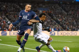 Kết quả PSG 1-0 Real Madrid, Champions League: Mbappe tỏa sáng phút bù giờ để cứu Messi