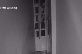 Trộm đột nhập nhà trọ lấy 3 xe máy