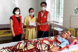 Tiếp tục hỗ trợ gia đình các nạn nhân bị tai nạn giao thông