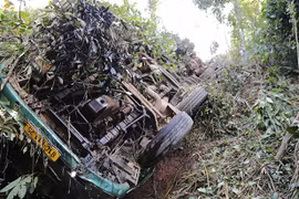 Hiện trường vụ tai nạn đặc biệt nghiêm trọng khiến 6 người chết, 3 người bị thương tại Đak Đoa