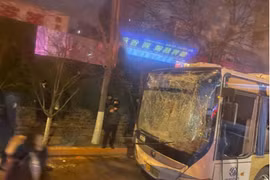 Vụ nổ xe buýt ở Trung Quốc làm 43 người thương vong