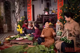 Ứng xử văn minh trong gia đình là nền tảng của hạnh phúc