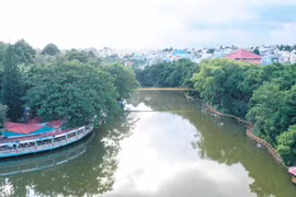 Phố núi đong đầy cảm xúc