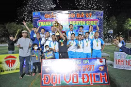 Suboy FC vô địch giải bóng đá sân 7 tranh Cúp Tâm Nguyễn Sport