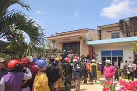 Nghi án chồng giết vợ rồi tự tử để lại 3 con thơ