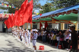 Nuôi mầm xanh trên vùng đất khó